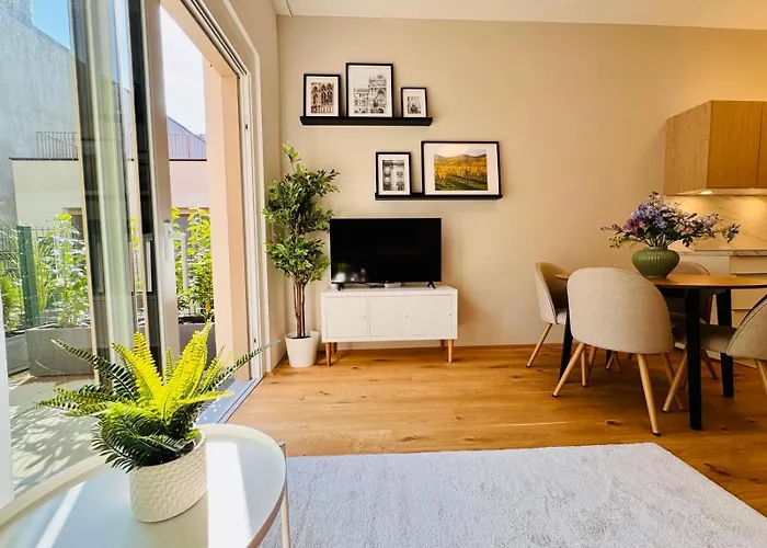 Garden Waltz Terrace And Ac Vienna