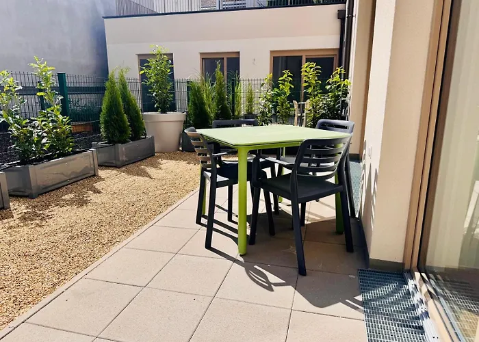 Apartment Garden Waltz Terrace And Ac *